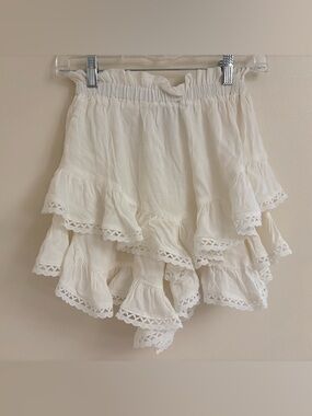 NWT YLLW Yellow The Label med White Tiered Ruffle Eyelet Lace Shorts Skort skirt
